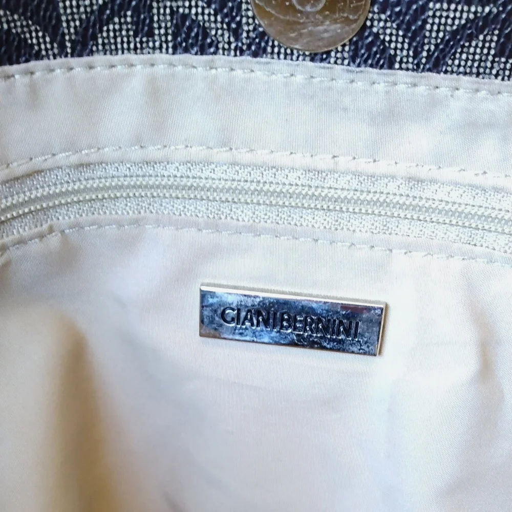 Giani Bernini signature tote bag - Picture 7 of 11